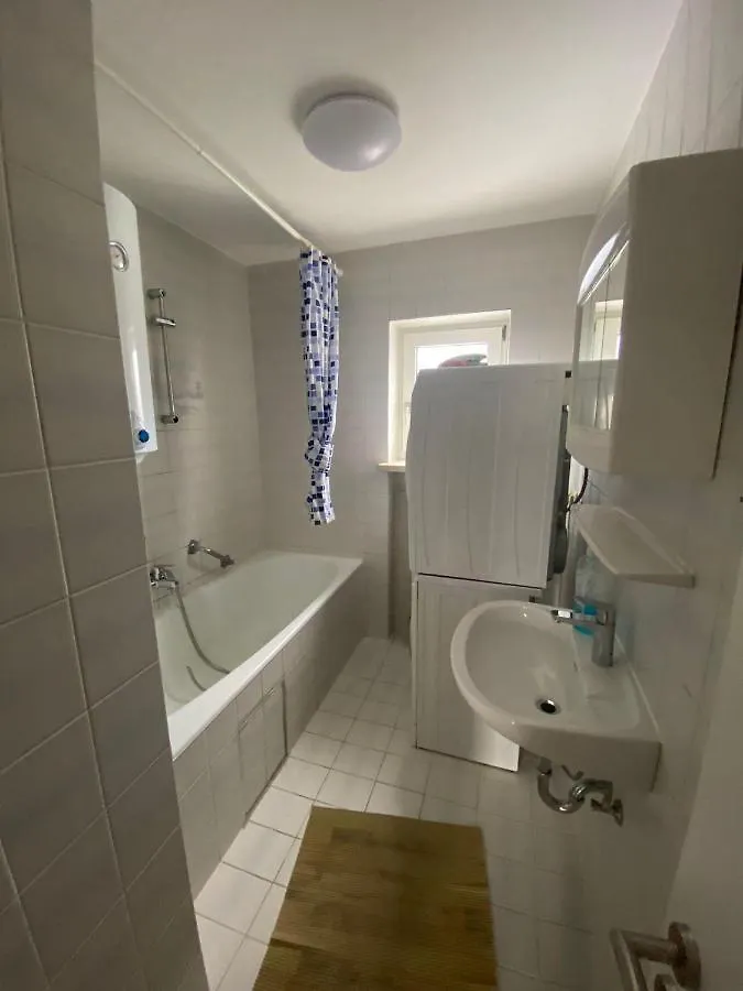 Apartamento Zv-Scholtz Monteurswohnungen Burgkirchen an der Alz Alemanha